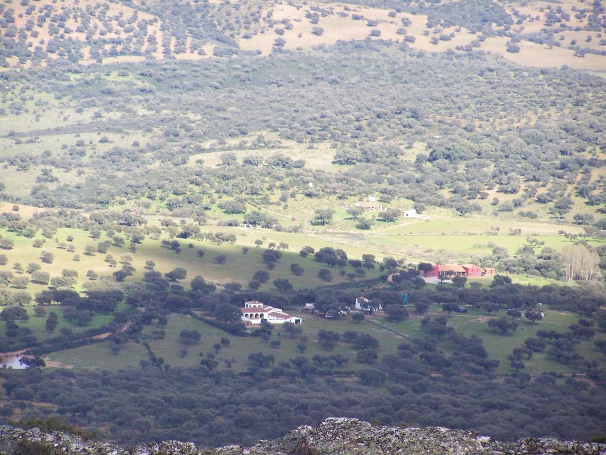 Casa Rural De La Finca Sierra Grande Hornachos Zewnętrze zdjęcie